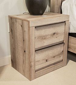 Ashley Shurlee 5 Piece Bedroom Suit...